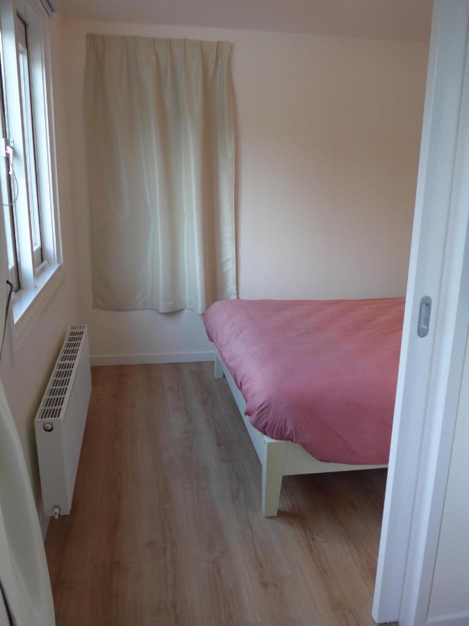 شقة Houseboat In The Center, 5 Min Walk To Tropical Museum, Free Wifi! أمستردام المظهر الخارجي الصورة