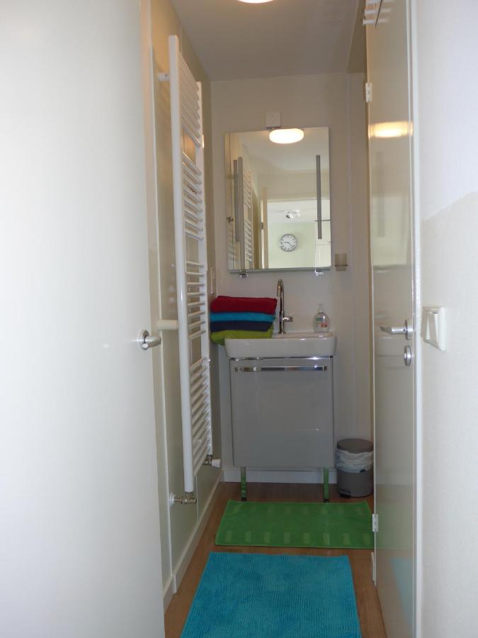 شقة Houseboat In The Center, 5 Min Walk To Tropical Museum, Free Wifi! أمستردام المظهر الخارجي الصورة